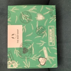The Body Shop Tea Tree Skincare Gift Set